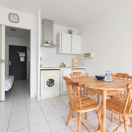 Agreable Studio Proche De La Plage, A Порнише Екстериор снимка